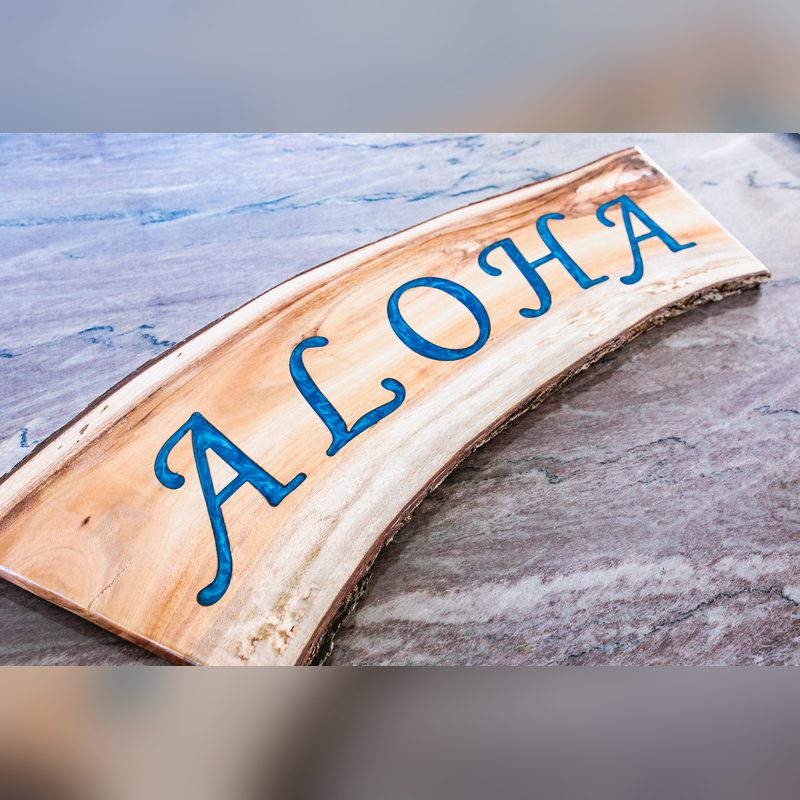 Aloha, Live Edge